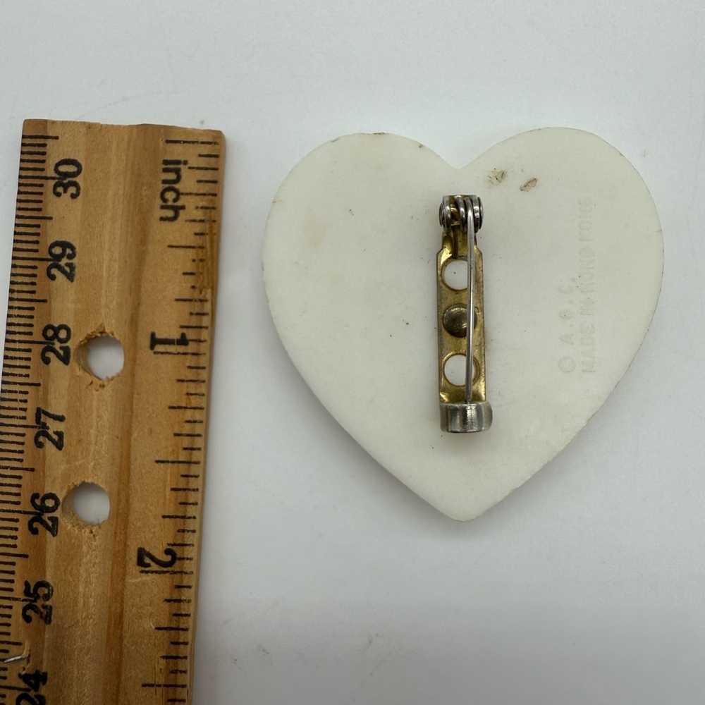 Vintage‎ Valentine Tic Tac Toe Heart Pin Gift Retro Kitschy Brooch Hong Kong - Picture 4 of 4